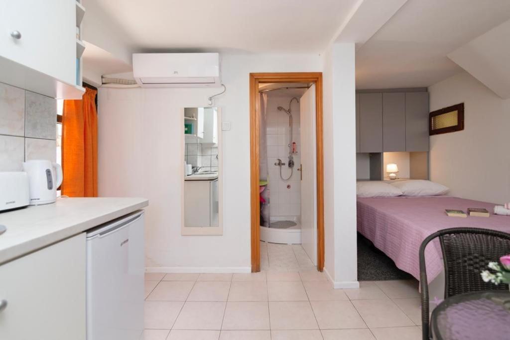 Central Apartment Rose In Hearth Of Split Extérieur photo